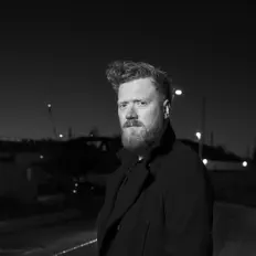 Listen to Gareth Dunlop, watch music videos, read bio, see tour dates & more!