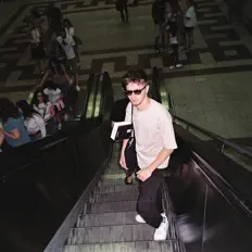 聆聽 Amit Yohanan、觀看音樂影片、閱讀小傳、查看巡演日期等！