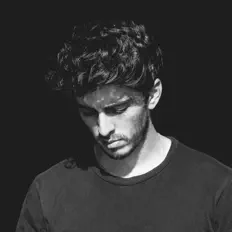 FEYNMANを聴いたり、ミュージックビデオを鑑賞したり、経歴やツアー日程などを確認したりしましょう！