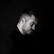 收听 Krystian Watts、观看音乐视频、阅读小传、查看巡演日期等 ！