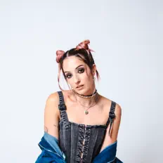 sad alexを聴いたり、ミュージックビデオを鑑賞したり、経歴やツアー日程などを確認したりしましょう！