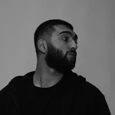 Ouça 33black, assista a videoclipes, leia a biografia, veja as datas das turnês e mais!