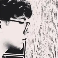 ENTRを聴いたり、ミュージックビデオを鑑賞したり、経歴やツアー日程などを確認したりしましょう！