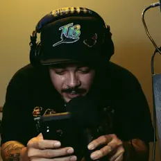 Ouça Bam Alexander, assista a videoclipes, leia a biografia, veja as datas das turnês e mais!