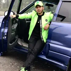Escucha a J. Santos, mira videos musicales, lee su biografía, consulta las fechas de las gira y más.