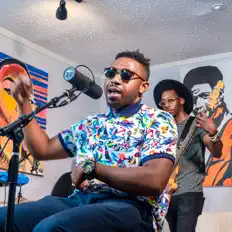 Ascolta Cinooo, guarda video musicali, leggi la biografia, vedi le date del tour & altro!