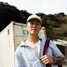 收听 EDY、观看音乐视频、阅读小传、查看巡演日期等 ！