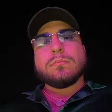 Poslechněte si interpreta Jayvii Malo, sledujte hudební videa, přečtěte si životopis, podívejte se na data turné a další informace.
