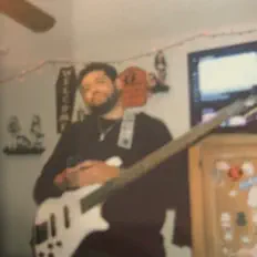 Poslechněte si interpreta WillOTB, sledujte hudební videa, přečtěte si životopis, podívejte se na data turné a další informace.