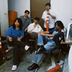 Écoutez 3V07, regardez des vidéoclips, lisez la biographie, consultez les dates de tournée et plus encore !