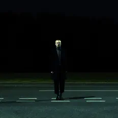 Hör dir Poal an, schau dir Musikvideos an, lies die Biografie, finde Tourdaten und mehr!