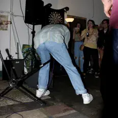 Escucha a Sentir, mira videos musicales, lee su biografía, consulta las fechas de las gira y más.