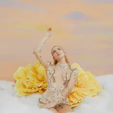 收听 Marina Tuset、观看音乐视频、阅读小传、查看巡演日期等 ！