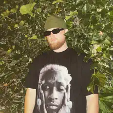 Posłuchaj wykonawcy Rex Tanky, obejrzyj teledyski, przeczytaj biografię, zobacz daty tras koncertowych i nie tylko!