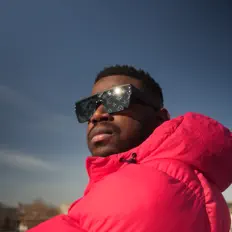 AMR सुनें, म्यूज़िक वीडियो देखें, बायो पढ़ें, दौरे की तारीखें और बहुत कुछ देखें!