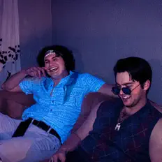 聆聽 Burlington Zephyr、觀看音樂影片、閱讀小傳、查看巡演日期等！