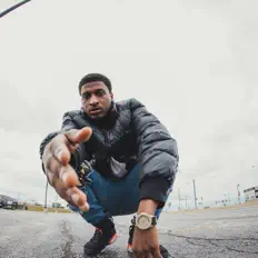 Ozone815を聴いたり、ミュージックビデオを鑑賞したり、経歴やツアー日程などを確認したりしましょう！