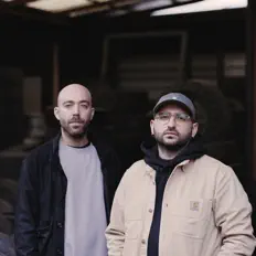 Subradeon सुनें, म्यूज़िक वीडियो देखें, बायो पढ़ें, दौरे की तारीखें और बहुत कुछ देखें!