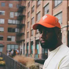 Luister naar JuiceDaddi, bekijk muziekvideo's, lees de bio, bekijk de tourdata, en meer!