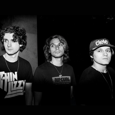 Listen to Weekend At Jimmy's, watch music videos, read bio, see tour dates & more!