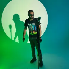 Maalcom सुनें, म्यूज़िक वीडियो देखें, बायो पढ़ें, दौरे की तारीखें और बहुत कुछ देखें!