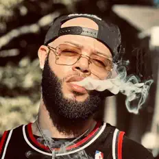 Escucha a Prafit, mira vídeos musicales, lee la biografía, consulta fechas de giras y mucho más.