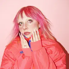 Ascolta Shybaby, guarda video musicali, leggi la biografia, vedi le date del tour & altro!