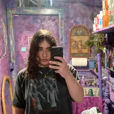 Posłuchaj wykonawcy Solom, obejrzyj teledyski, przeczytaj biografię, zobacz daty tras koncertowych i nie tylko!