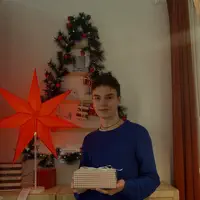 undefined을(를) 듣고, 뮤직 비디오를 보고, 약력을 읽고, 투어 일정 등을 확인하세요!