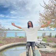 Listen to Emmonyae, watch music videos, read bio, see tour dates & more!