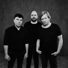 Luister naar Elektroboys, bekijk muziekvideo's, lees de bio, bekijk de tourdata, en meer!