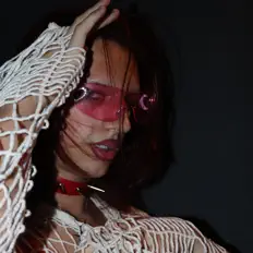 Escucha a Samie, mira videos musicales, lee su biografía, consulta las fechas de las gira y más.