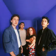 Moss Giant dinle, müzik videolarını izle, biyografisini oku, tur tarihlerini ve daha fazlasını gör!