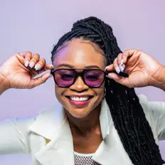 Janeel Mills: песни, клипы, биография, даты выступлений и многое другое.