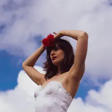 Poslechněte si interpreta Céline Aviani, sledujte hudební videa, přečtěte si životopis, podívejte se na data turné a další informace.