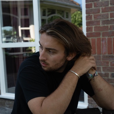 Listen to Reid Hillwood, watch music videos, read bio, see tour dates & more!