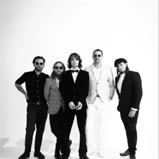 Dengarkan High Tropics, tonton video musik, baca bio, lihat tanggal tur & lainnya!