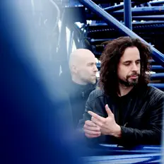 收听 Forced Movement、观看音乐视频、阅读小传、查看巡演日期等 ！