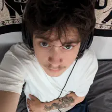 Escucha a fyoum, mira videos musicales, lee su biografía, consulta las fechas de las gira y más.