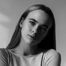 Ακούστε περιεχόμενο από Karina Reznik, παρακολουθήστε μουσικά βίντεο, διαβάστε το βιογραφικό, δείτε ημερομηνίες περιοδείας, και πολλά ακόμη!