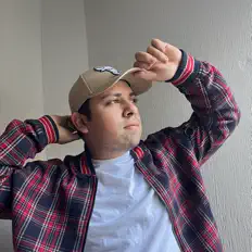 Posłuchaj wykonawcy GiLL, obejrzyj teledyski, przeczytaj biografię, zobacz daty tras koncertowych i nie tylko!