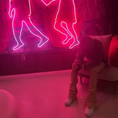 聆聽 39kjay、觀看音樂影片、閱讀小傳、查看巡演日期等！