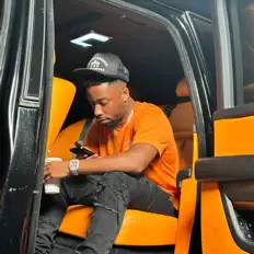 Layy: песни, клипы, биография, даты выступлений и многое другое.