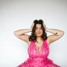 Posłuchaj wykonawcy Emma Hinkley, obejrzyj teledyski, przeczytaj biografię, zobacz daty tras koncertowych i nie tylko!