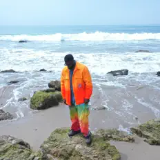 Ascolta HYPHEN, guarda video musicali, leggi la biografia, vedi le date del tour & altro!