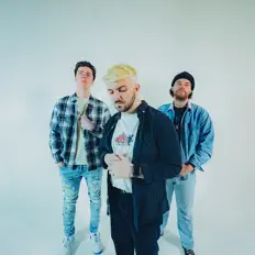 收听 Outloved、观看音乐视频、阅读小传、查看巡演日期等 ！