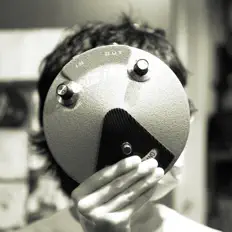 Ouve Achin', vê vídeos de música, lê a biografia, vê as datas da digressão e muito mais!