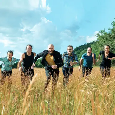 Listen to Tram des Balkans, watch music videos, read bio, see tour dates & more!