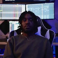 Dengarkan Mellowgod, tonton video musik, baca bio, lihat tanggal tur & lainnya!