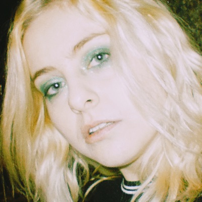 Listen to Emzae, watch music videos, read bio, see tour dates & more!
